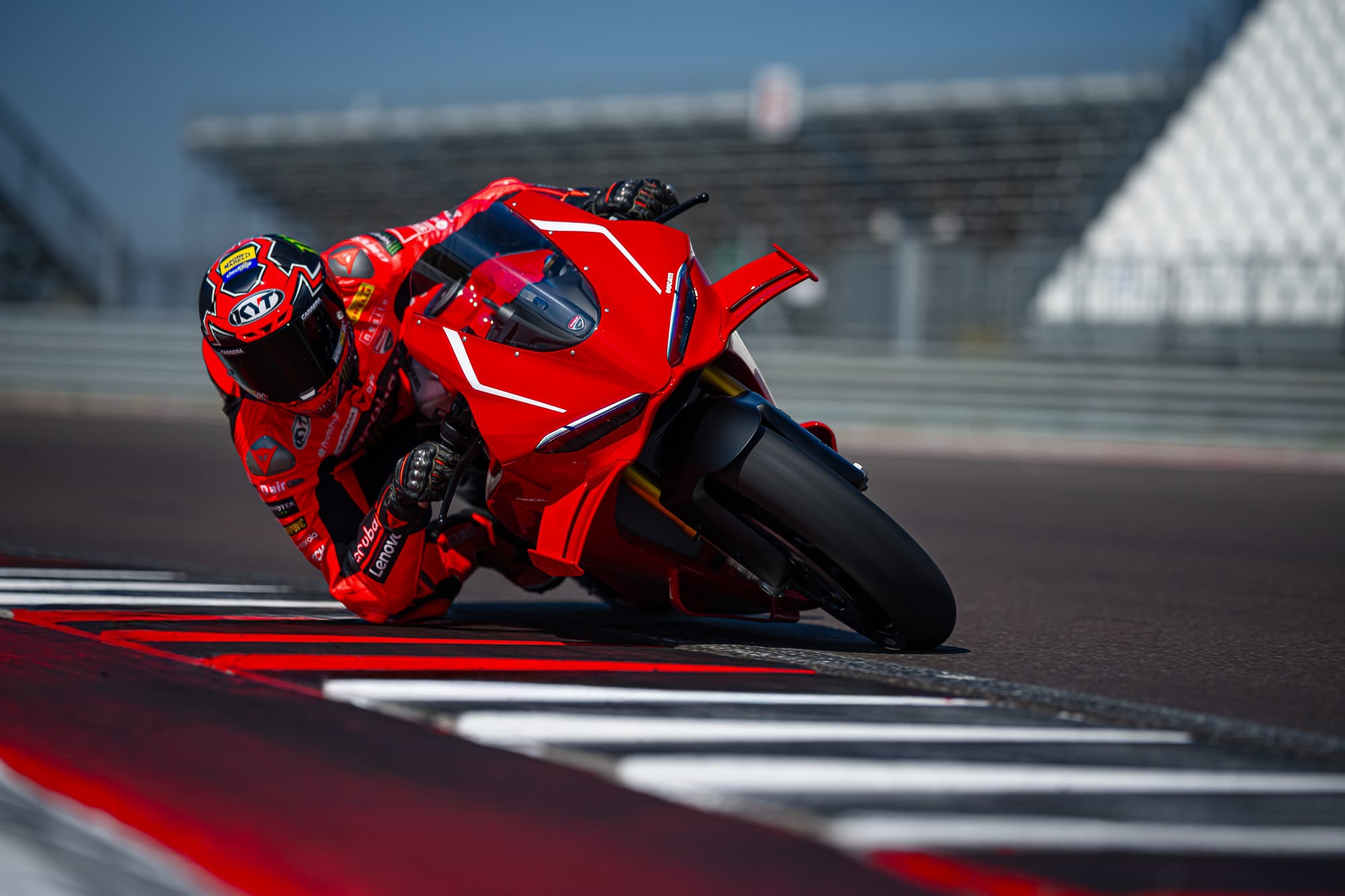 Ducati Panigale V4 R – Racing DNA, Road Legal
