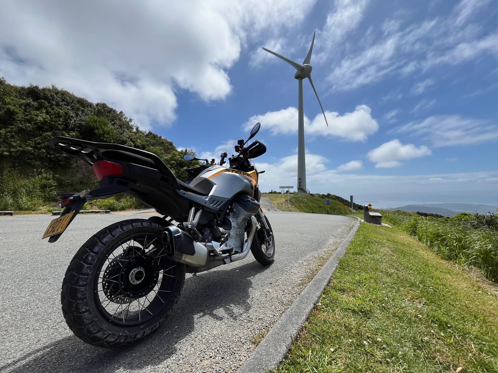 Moto Guzzi Turns Up the Temptation With Big Savings on Stelvio and V7 Models